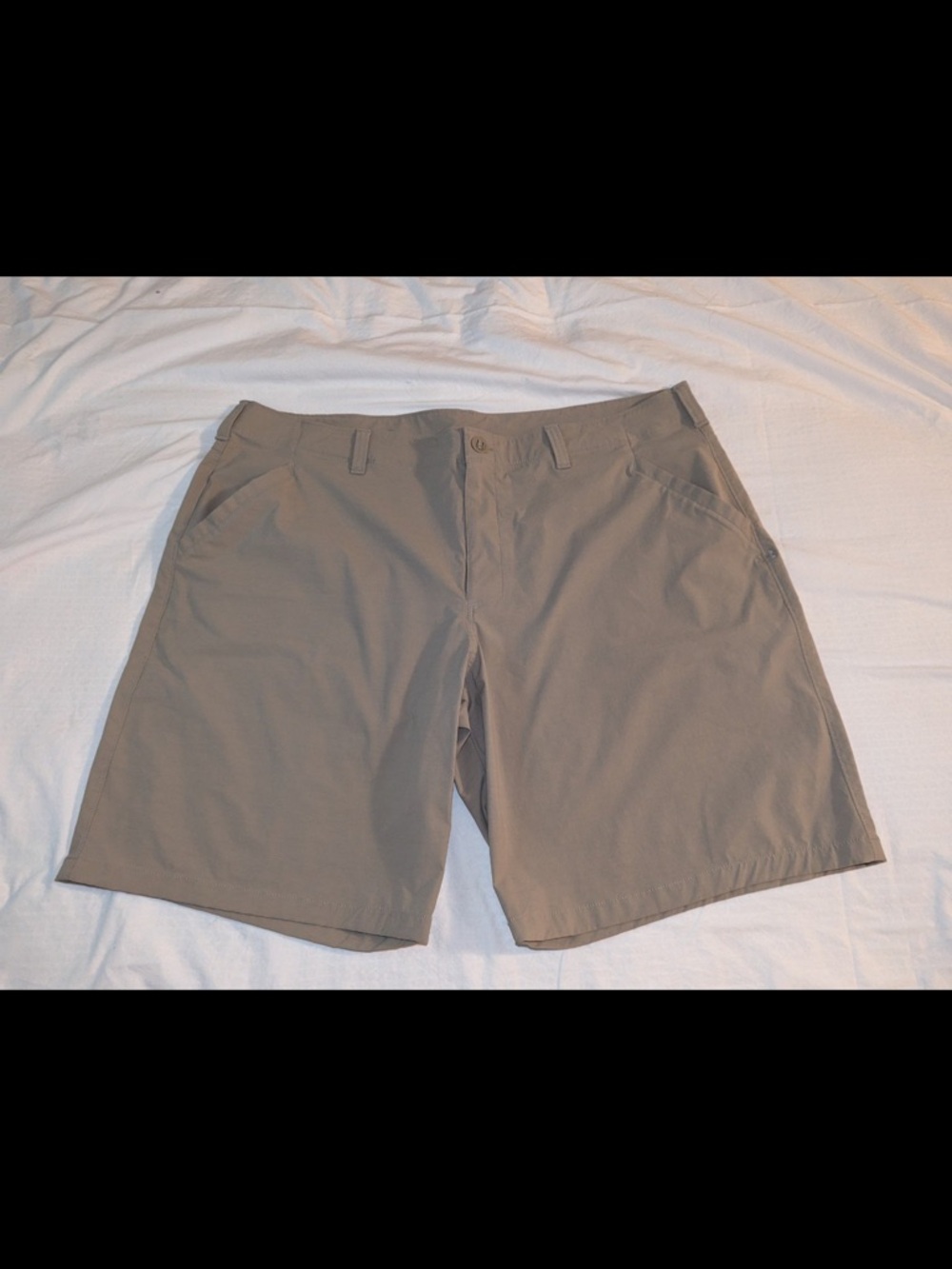 Under Armour Men's Flat-Front Performance Shorts - Taupe